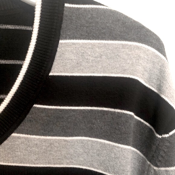 BOSS GREEN LABEL V-necked sweater - Picture 6 of 16